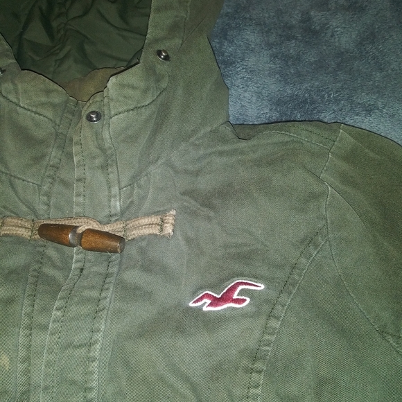 Hollister army green coat. - Picture 3 of 7